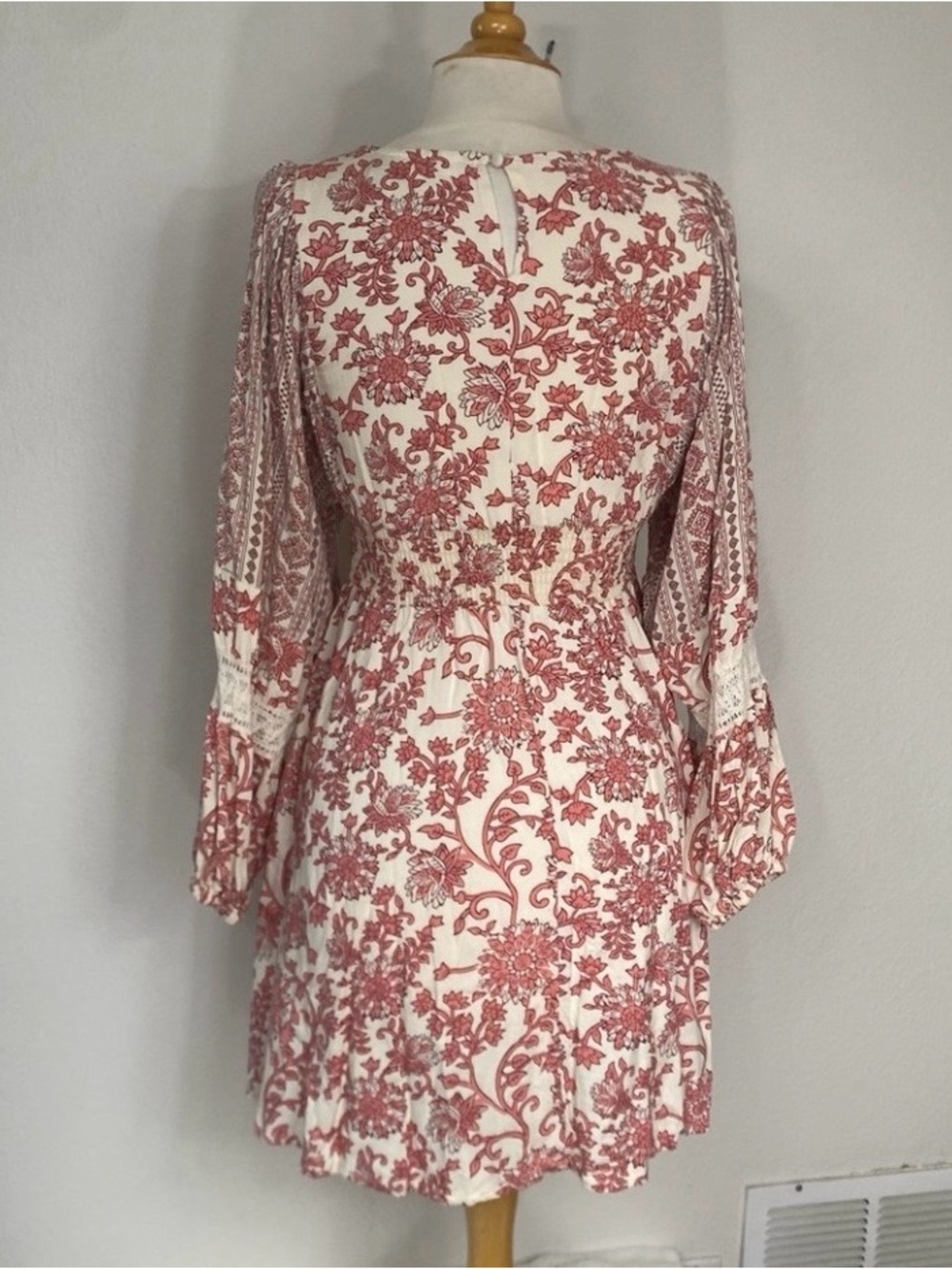 Sincerely Jules Women Peach Cream Floral Embroidered Mini Dress Size Medium Boho - Picture 3 of 14